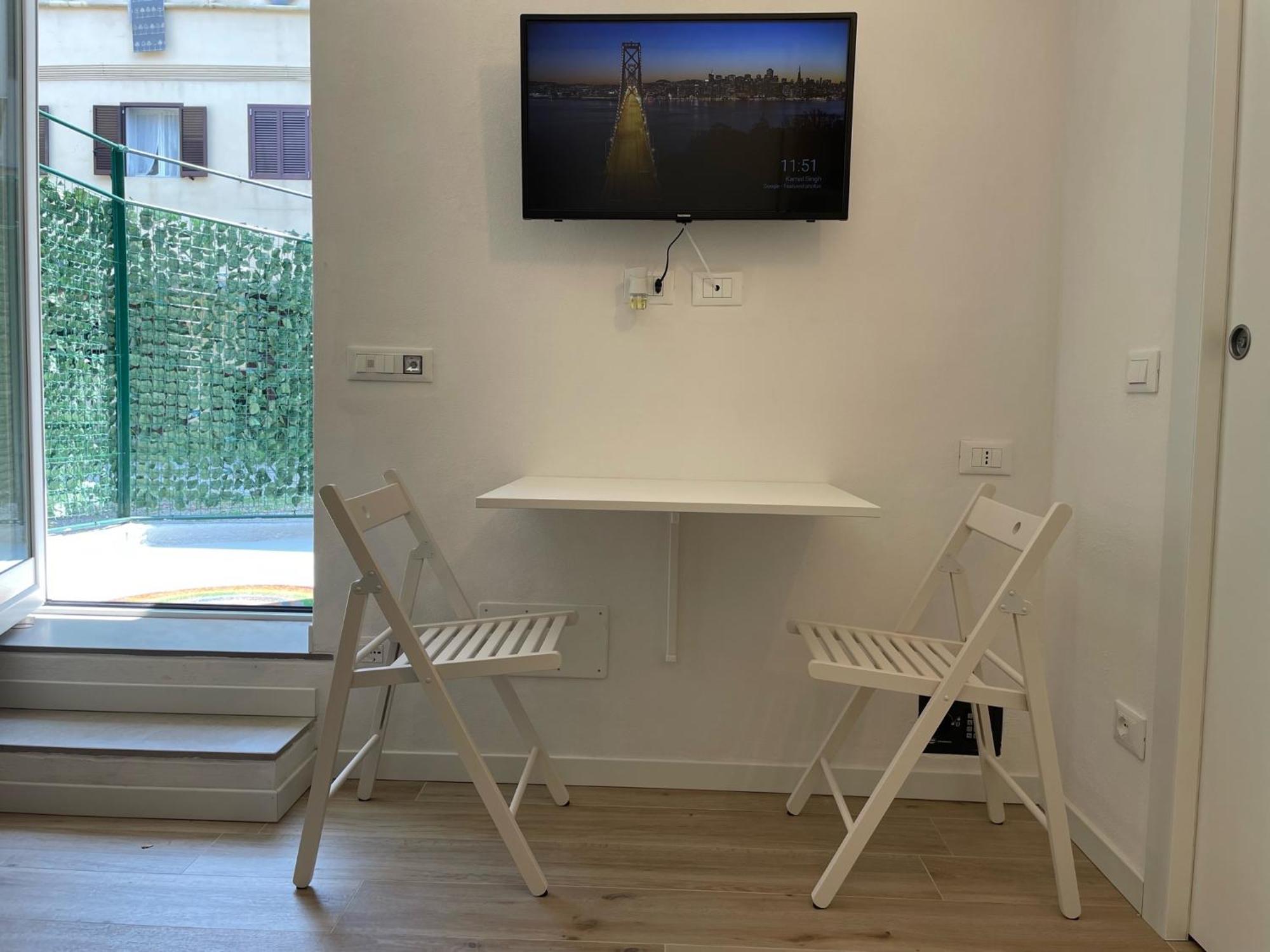 Apartamento Grazioso Monolocale Milán Exterior foto